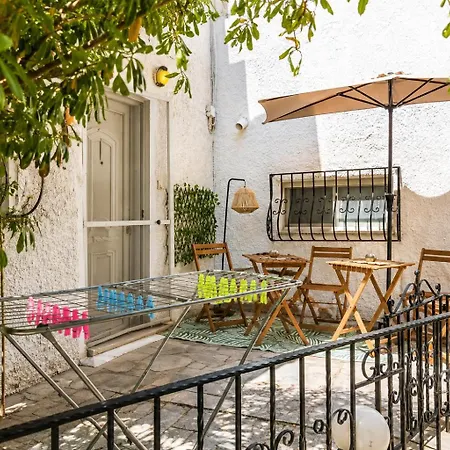 Апартаменты Aegean Pearl Maisonette Near And Free Parking